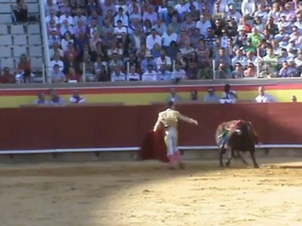 TRIUNFA MORA EN DESLUCIDA TARDE EN PALENCIA