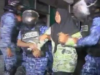 Maldives police arrest supporters of former president