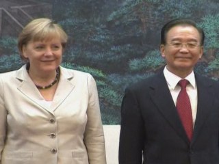 German Chancellor in China to Strengthen Trade Ties