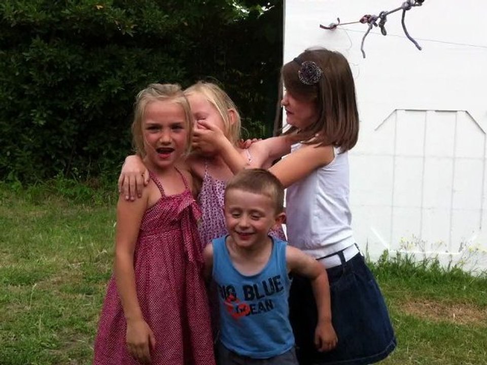 Zelia, Milan, Capucine et Ines - Juni 2012