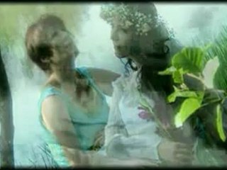 AŞIK OLMAKTAN KORKUYORUM  (Emel Müftüoğlu )