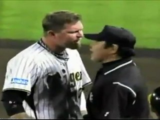 前代未聞　ブラゼル初の退場、まさかピッチャーが・・・　2010年9月9日