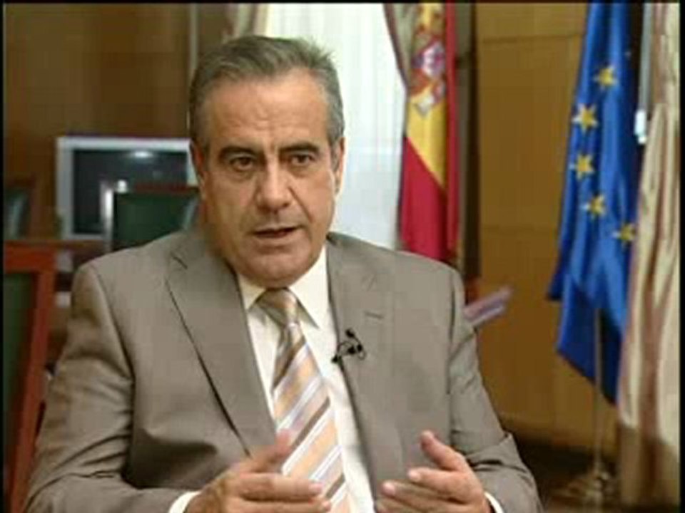 Corbacho responde a la CEOE