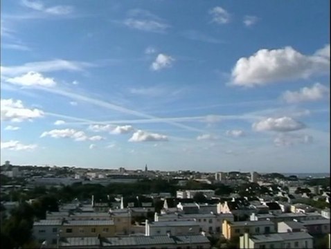 Le ciel bleu de Brest - 31 août 2012 - on rajoute des nuages ? chemtrails ?