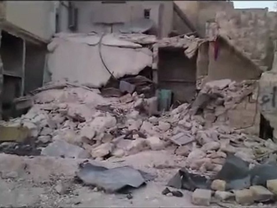 Syria فري برس  حلب باب النيرب تدمير جزء من جامع جلال الدين الرومي 31-8-2012