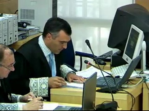 Cambios y renuncias en comparecencias de peritos