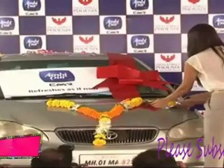 Hot Neha Dhupia Doing Aarti