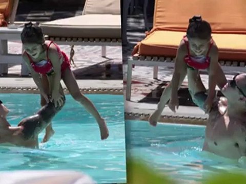 Jennifer Lopez Makes a Splash in Bikini