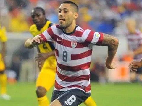 Clint Dempsey Signs Deal With Tottenham