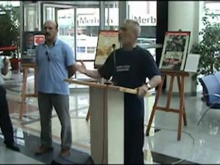 İsmet Özel'den İstiklal Marşı'na İlahi Makamında Yorum