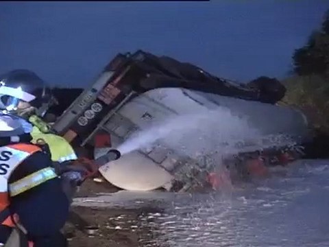 Rennes: un camion citerne renversé sur la N137