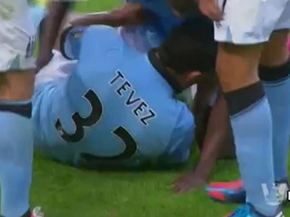 هدف مان سيتي الثالث على كوينز بارك - تيفيز