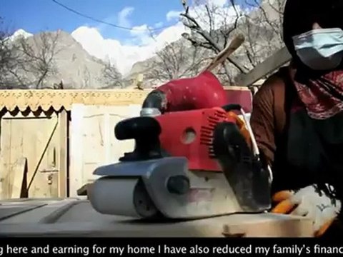 Pakistan Female carpenters! Now THAT'S a first! - YouTube