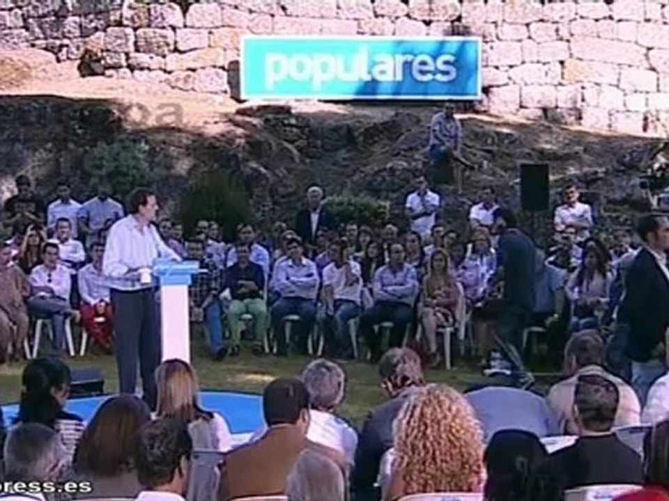 Rajoy admite que subir el IVA es "doloroso"