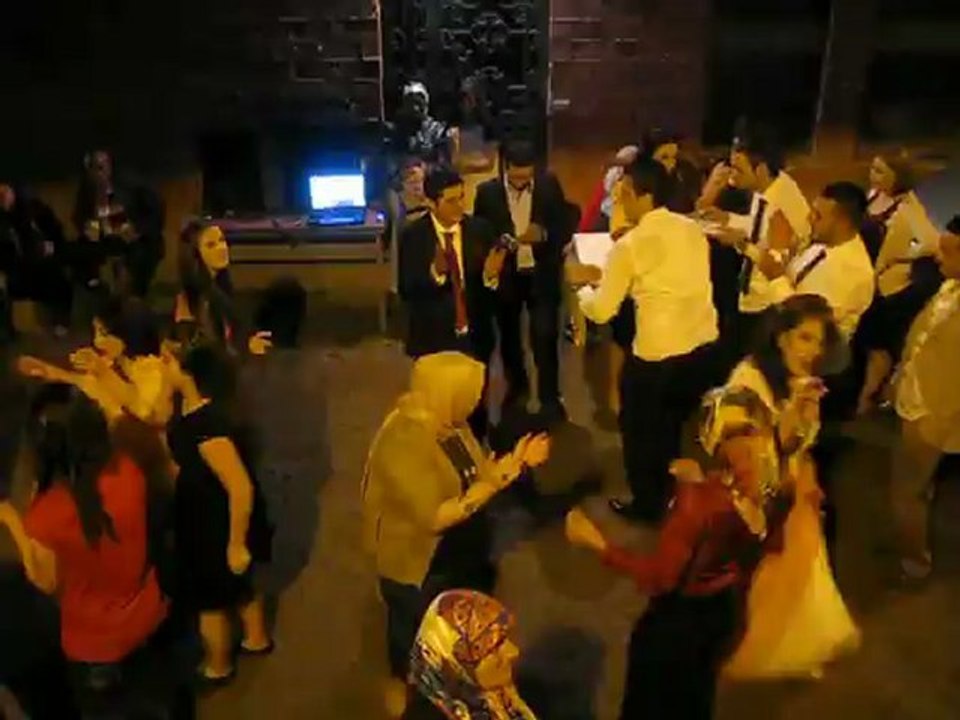 Emel & Kadir Nişan Kolbasti 2