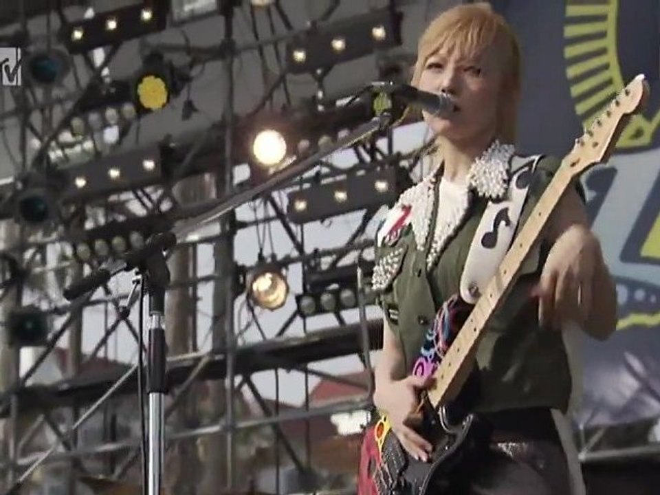 SCANDAL - DOLL ~ZUSHI.fes (10.August 2012)