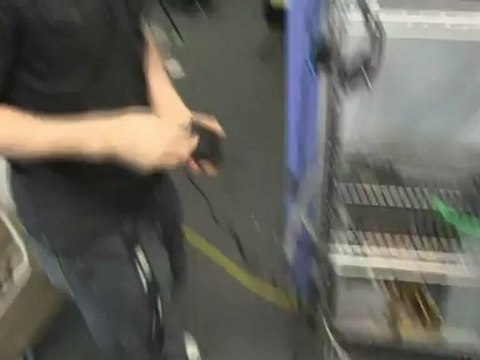 Logitech G600 MMO Gaming Mouse Unboxing & First Look Linus Tech Tips