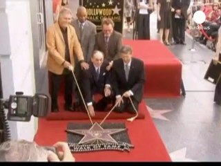 'Raindrops keep falling' songwriter Hal David dies