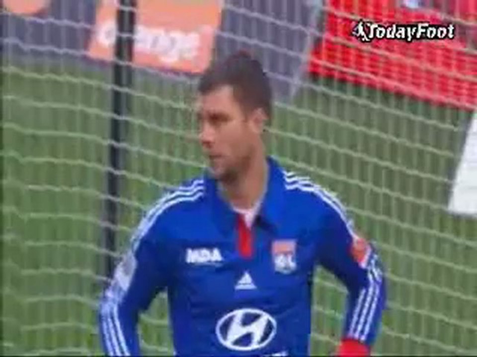 Lyon 3 - 2 Valenciennes