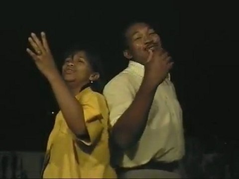 Fara Andriamamonjy & Vonjy - Tsy miova Jesosy