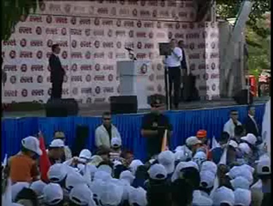 Erdoğan : Evet ! Evet !   Esad Kardeşim  Evet !  Yetmez ama Evet !    Evet    Evet