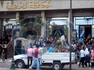 إضراب عمال شركة إم جى للملابس الجاهزة بالاسماعيلية