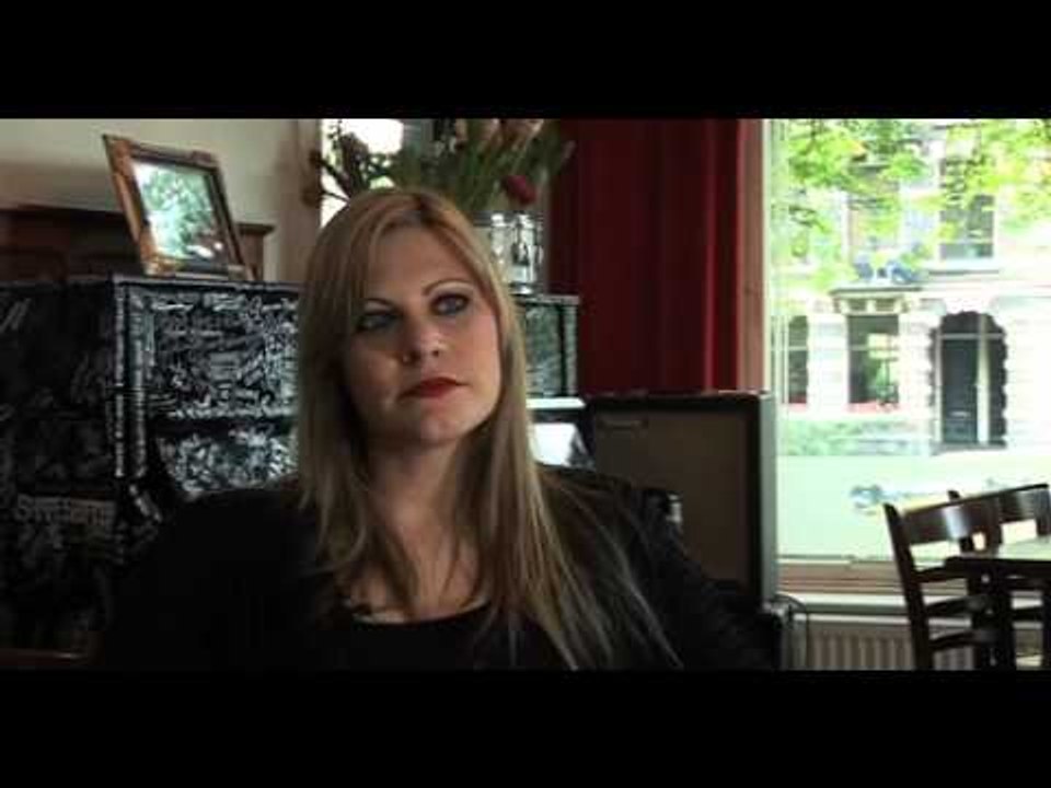 ReVamp 2010 interview - Floor Jansen (deel 2)