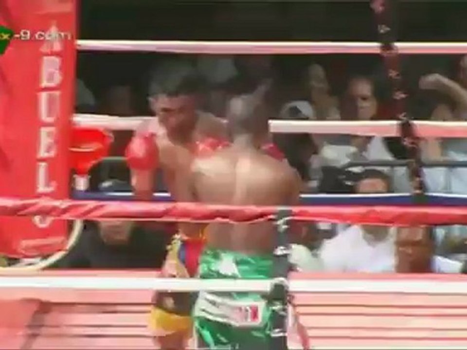 2012-09-01 Moruti Mthalane vs Ricardo Nunez - Highlights