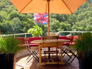 MS Elisabeth Beautiful River Barge in France