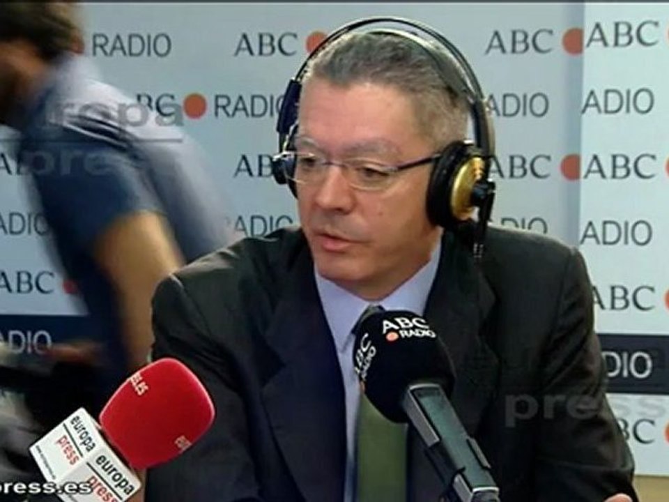 Gallardón: "Menores no podrán abortar sin consentimiento"