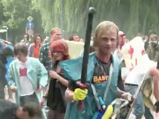 Berliner Brücke wird zum Schlachtfeld für Gemüsekrieger