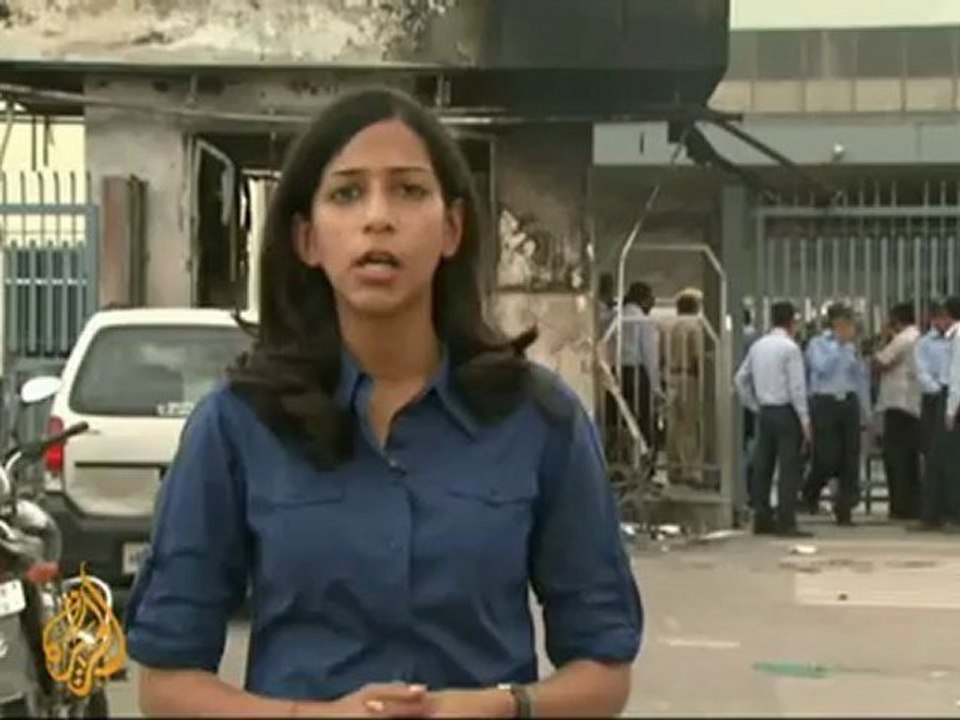Angry workers set Indian car factory alight