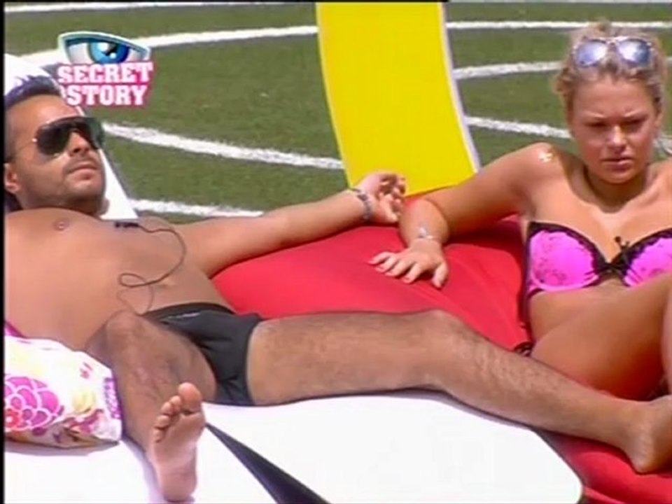 Caroline et Nicolas discutent stratégie