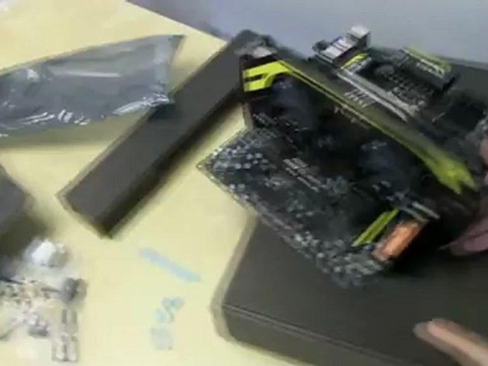 MSI GTX 680 Lightning Video Card Unboxing & First Look Linus Tech Tips