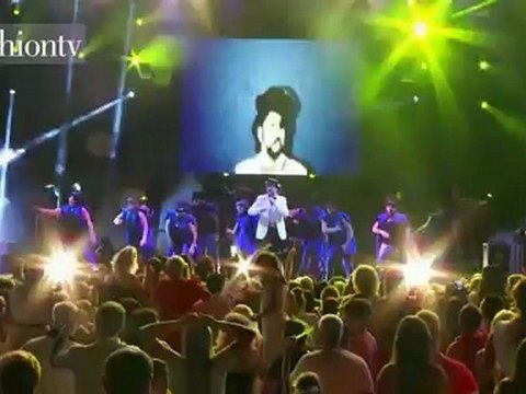 Dosso Dossi ft Model Erin Heatherton - 2012 Show | FashionTV