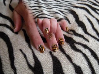 Nail Art "Tigresse" par Beauté d'Oré (facile)