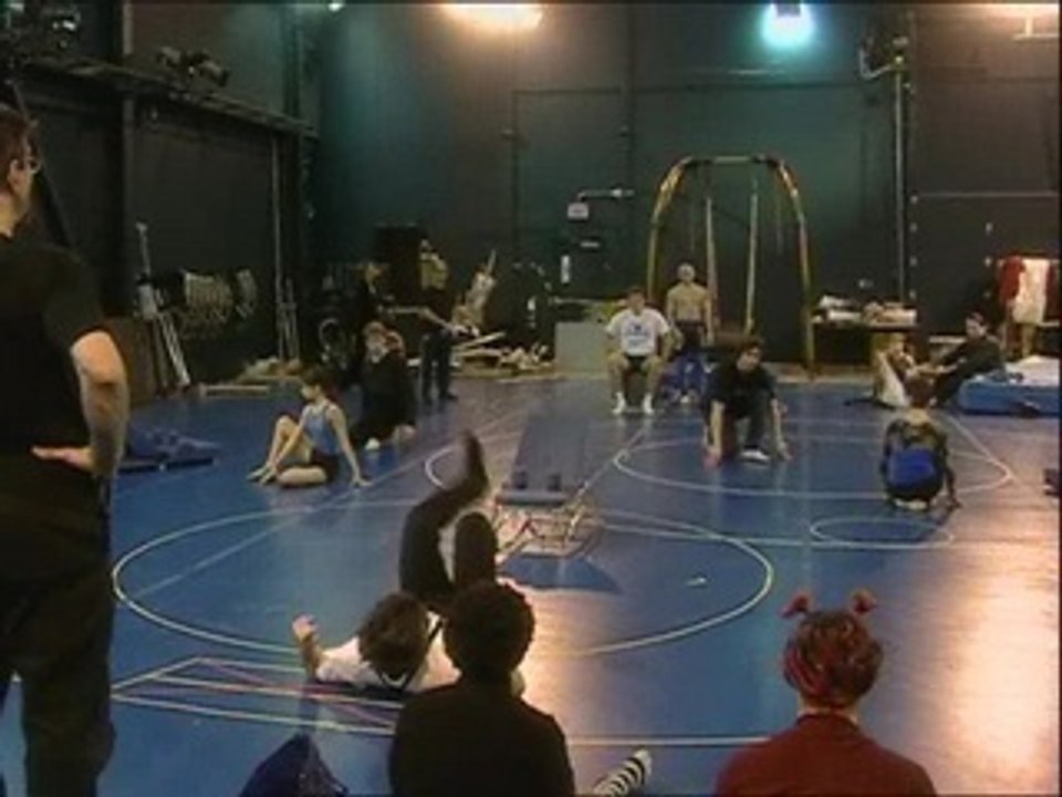 Cirque du Soleil - Varekai practice 02
