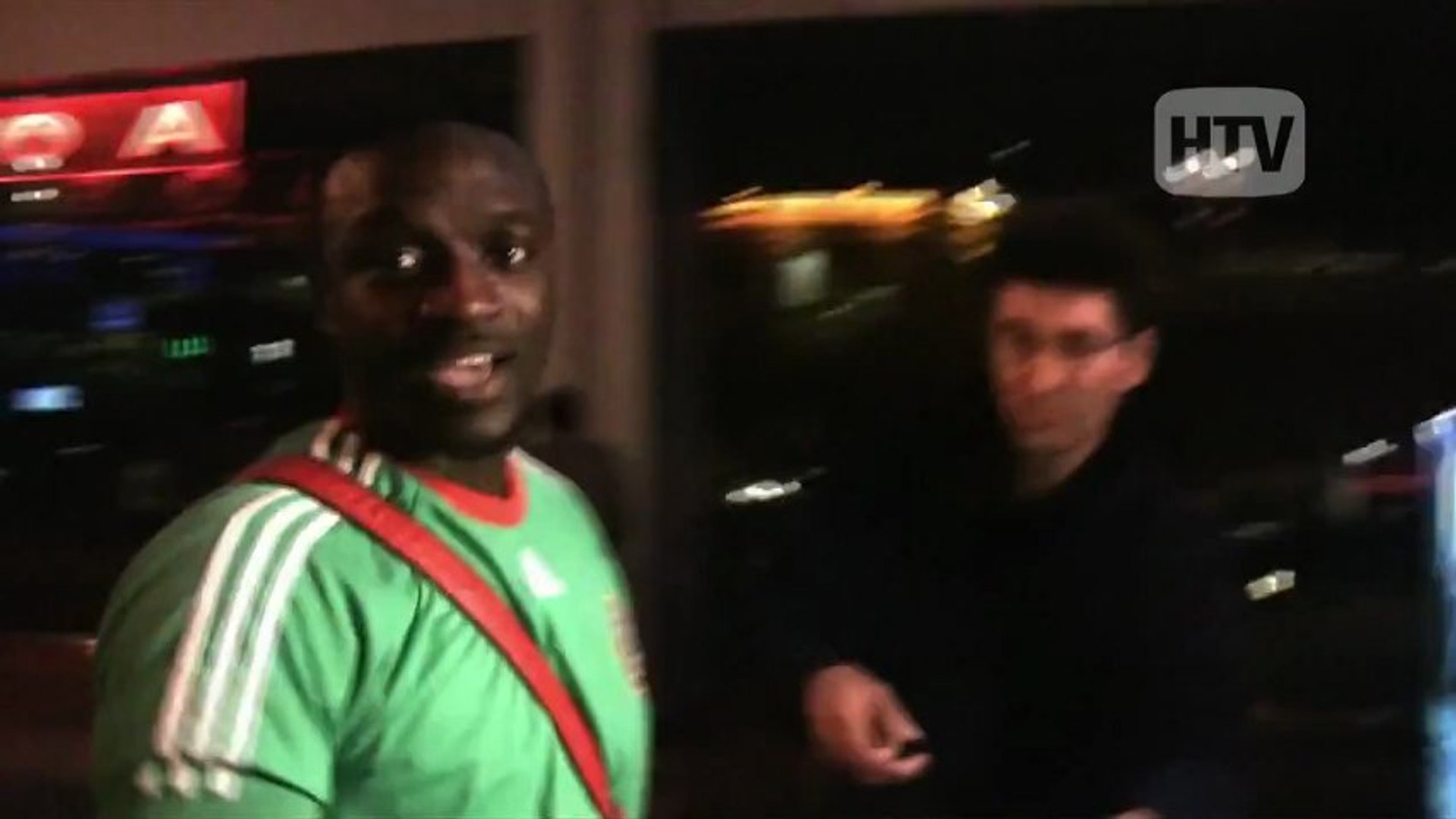 ⁣Akon Talks Soccer In Hollywood.