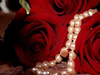 DE LA SENSUALITE AU CHARME TOUT EN ETANT GLAMOUR