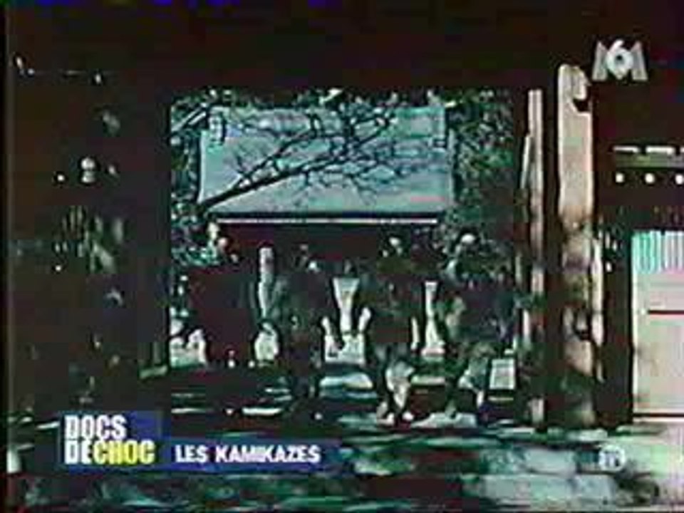 1part Kamikaze vs Destroyer ww2