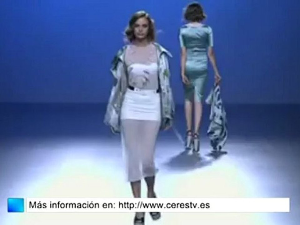 Moda / AS by Ana Sánchez defiende prendas urbanas y conceptuales