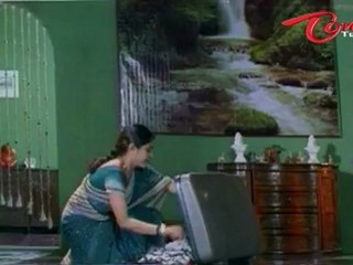 Raviteja Hilarious Game To Romance With House Servant