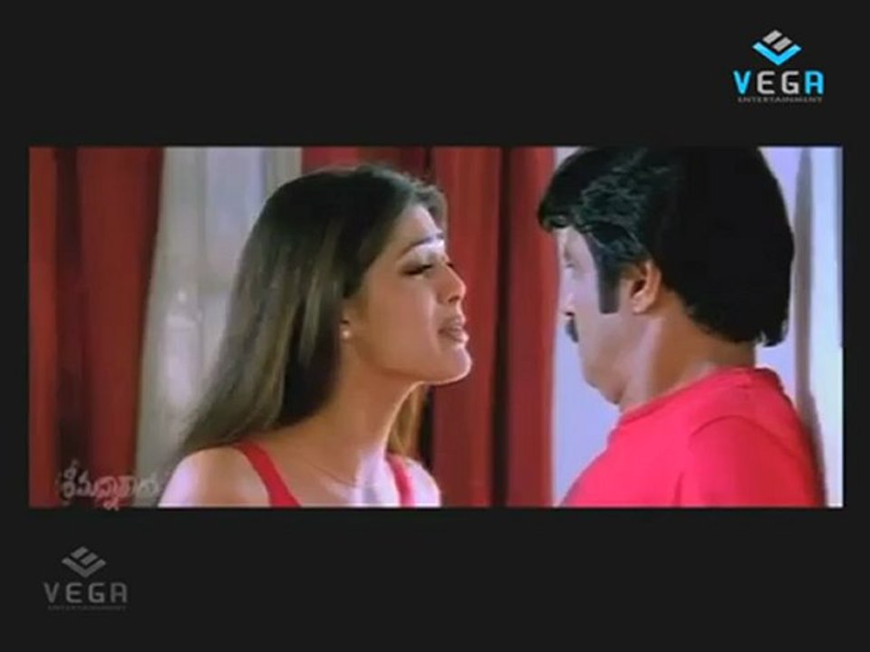 Balakrishna & Parvathi Melton Romantic Scene -  Srimannarayana