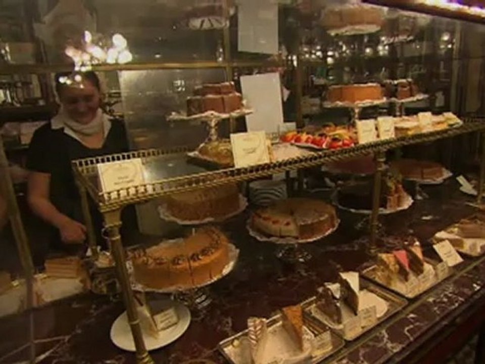 Glamour Puds S02E07 Vienna and the Spoils of War