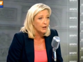 Marine Le Pen se pose en vraie "leader de l'opposition"