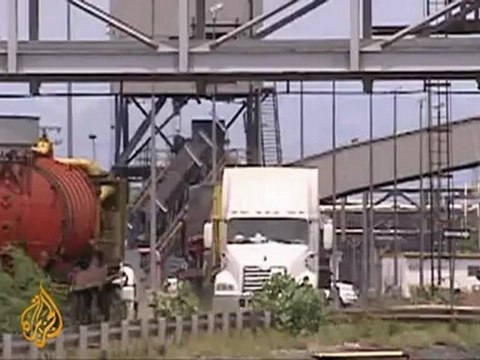 Deadly explosion at Venezuela oil refinery