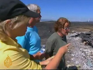 Raging wildfires in US force people to flee