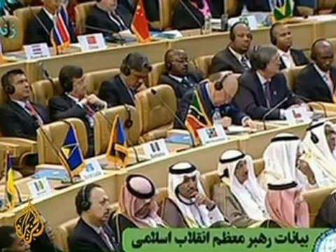 Morsi criticises Syria at Tehran meeting