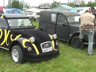 la  deu-deuch de la france ,la 2 chevaux citroen