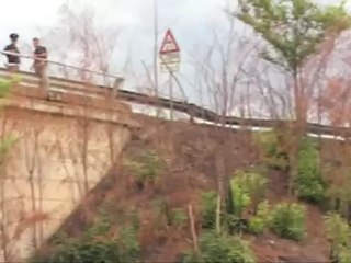 TG 04.09.12 Foggia, precipita con auto da cavalcavia e muore